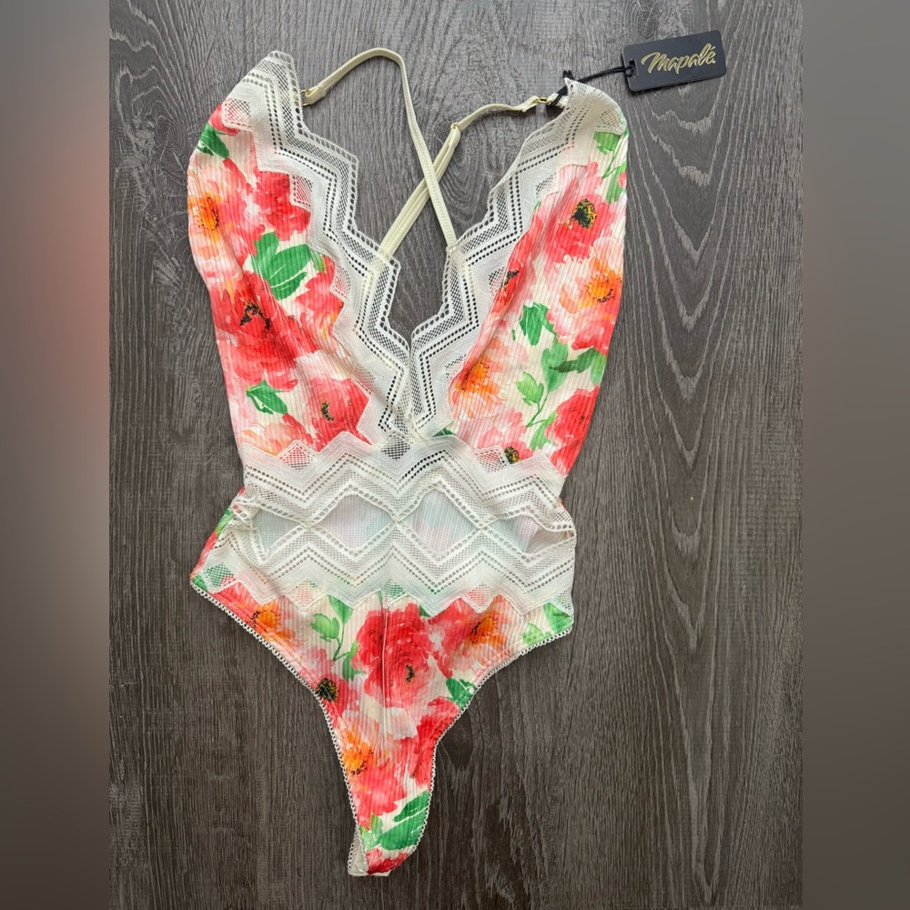 Mapale Brand.. floral and lace teddy bodysuit Size small. New with tags